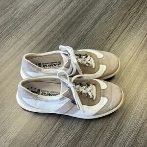 Size 8 Mephisto Run-Off Air Jet System shoes.